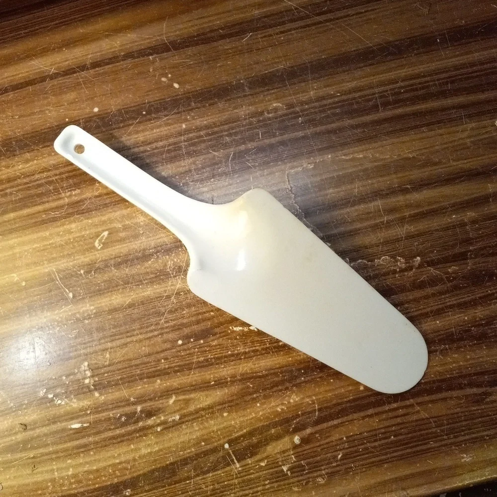Vintage blue cornflower pie cake server